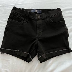 Hollister Mid Rise Short 5”